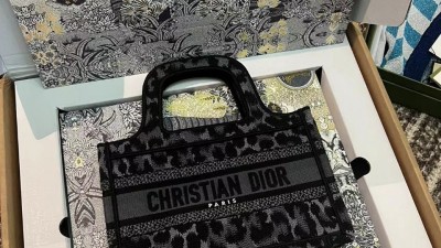 카타샵 디올 Dior 북토트 미니백 검수사진✔ 주문하신분 비밀댓글 ♡
