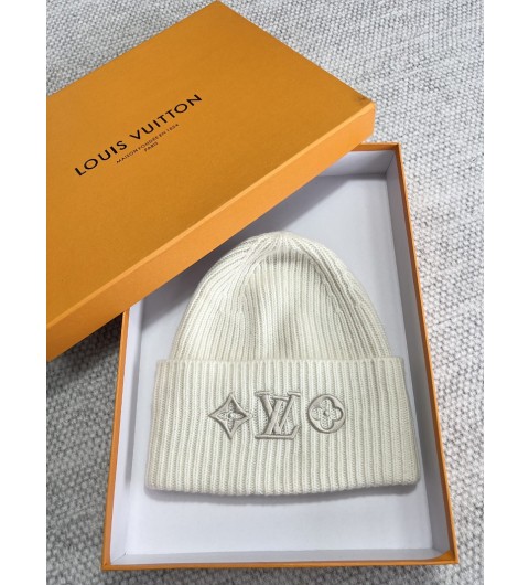 Shop Louis Vuitton MONOGRAM Lv Beanie (M77290, M76706, M76709