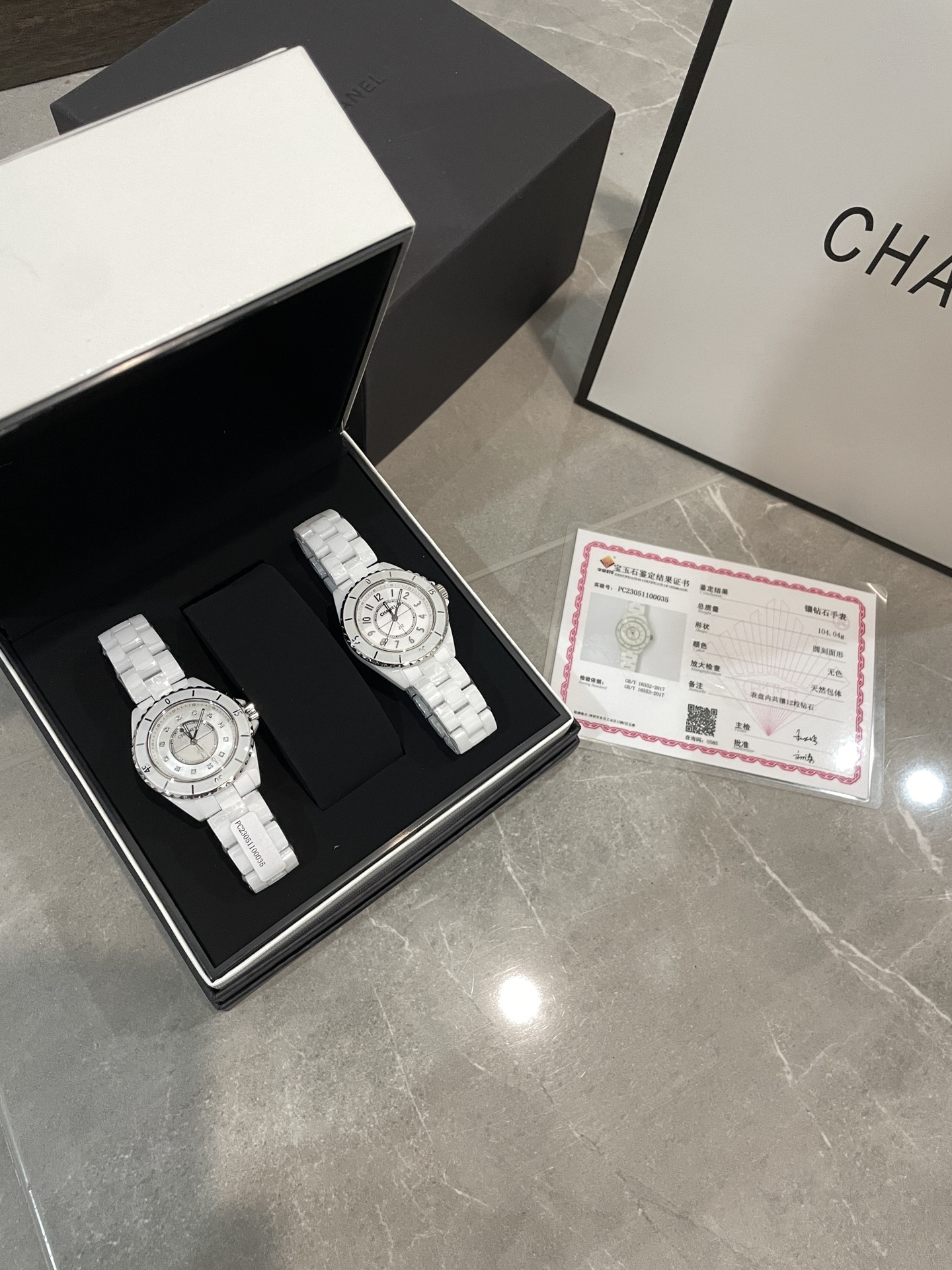 샤넬 CHANEL J12 다이아몬드세팅 자개 다이얼 33MM + 쿼츠무브먼트 ☆☆☆☆☆ #신공장