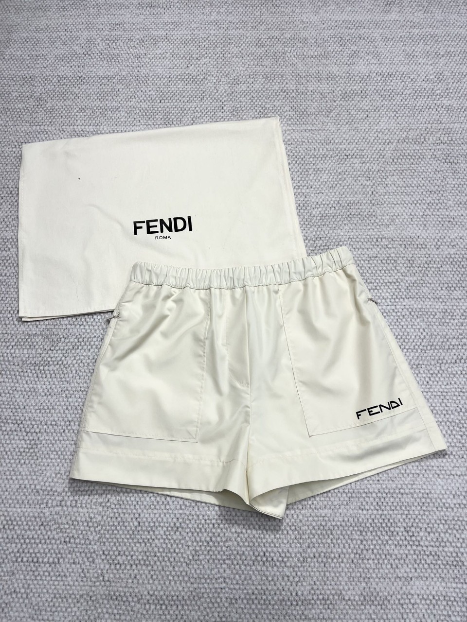 펜디 FENDI 여성 쇼츠 blanc FENQWUKVWHT1T1AA00 TP812211047 SIZE S M L @ 폴리에스터 100% ☆☆☆☆☆ #타지아