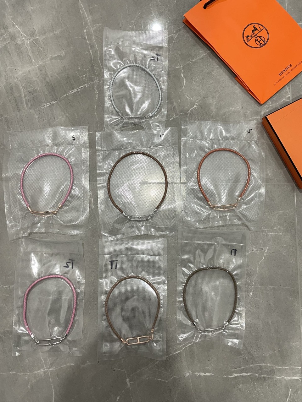 에르메스 HERMES 룰리스 더블투어 팔찌 SIZE T1 길이 31.5 / T2 길이 33.5 / T3 길이 35.5 / T4 길이 37.5 (메탈 버클 포함 길이) @ 송아지가죽 ☆☆☆☆☆ #vvip공장