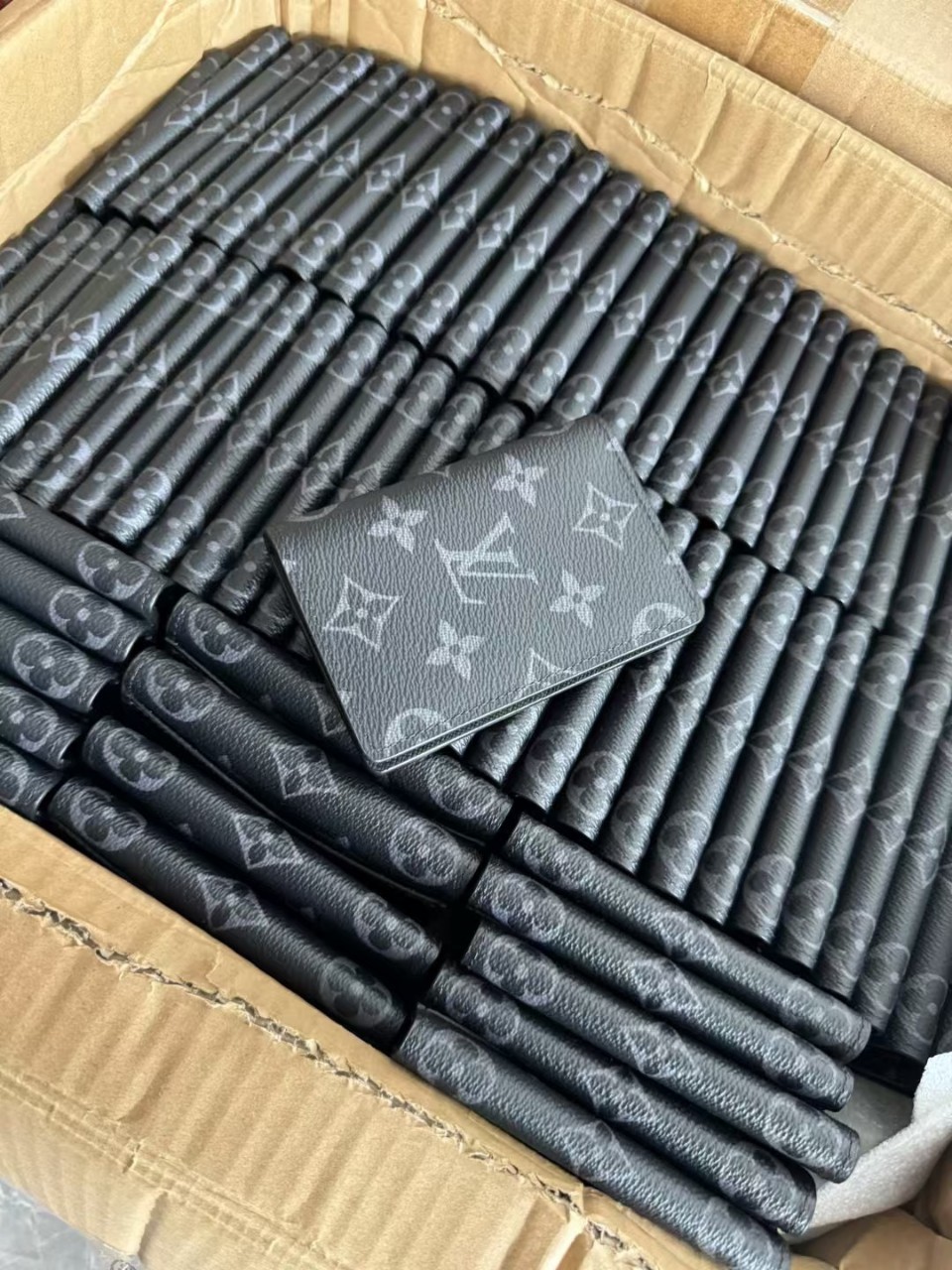 루이비통 LOUIS VUITTON LV 포켓 오거나이저 모노그램 이클립스 카드지갑 M61696 #vvip공장
