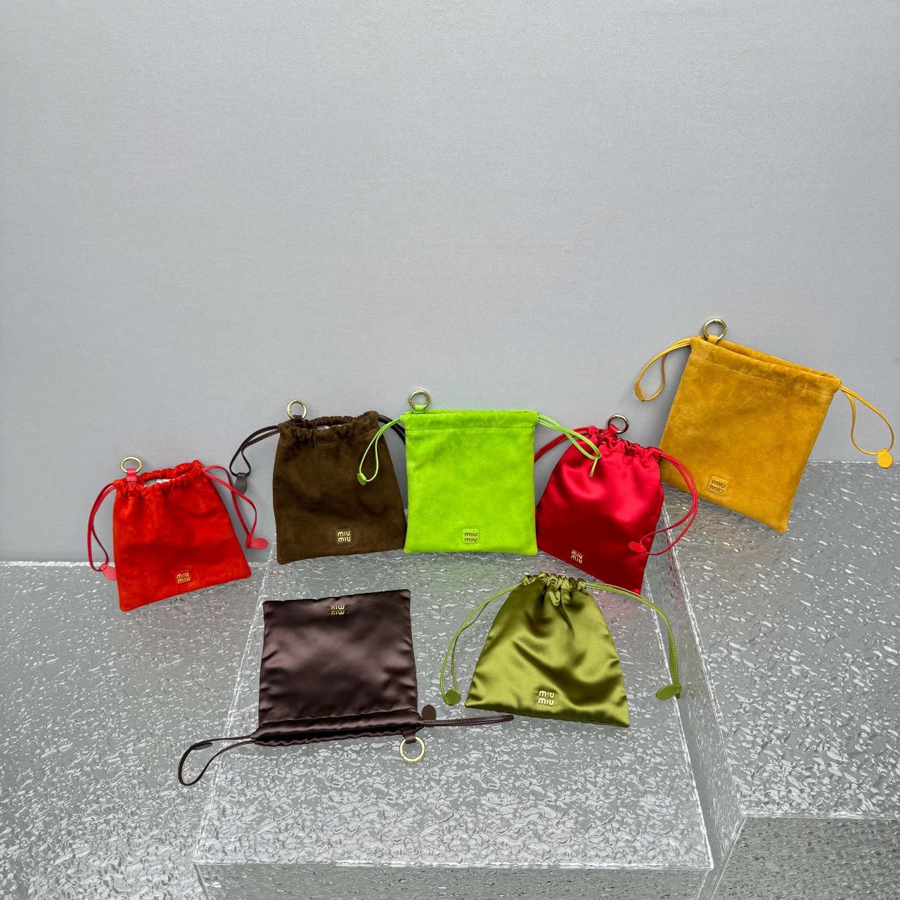 미우미우 5NG010049 핸드백 토트백 가방 여성 5NG010049F0324 18x20cm