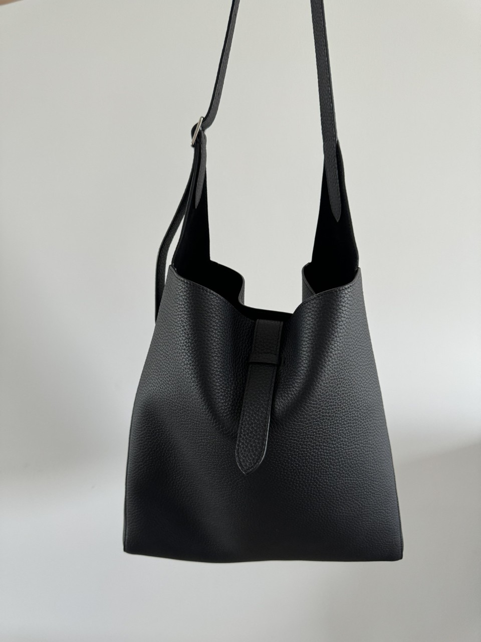더 로우 THE ROW 블레이크 호보백 숄더백 25.5x7x35cm 송아지가죽 #브이브이아이피공장