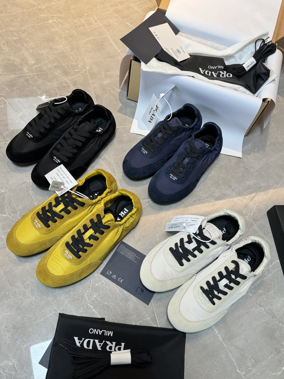 프라다 PRADA 콜랩스 리나일론 스웨이드 신축성 스니커즈 2EG479D7C 35~40