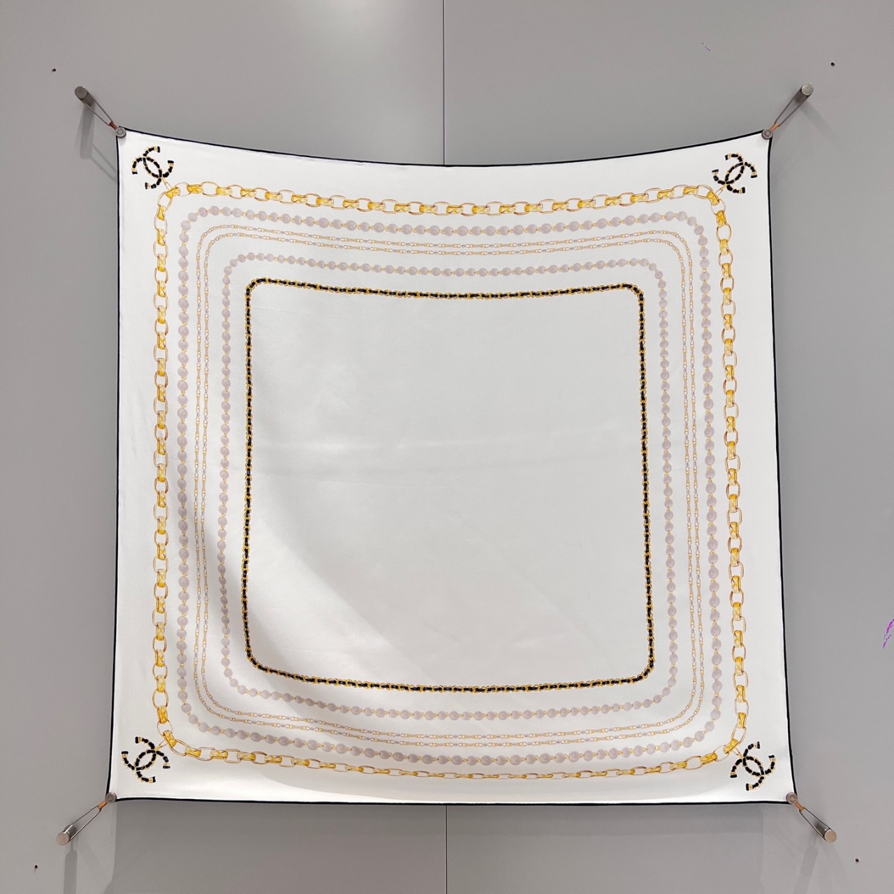 샤넬 CHANEL 실크 스카프 90x90cm 100% 실크