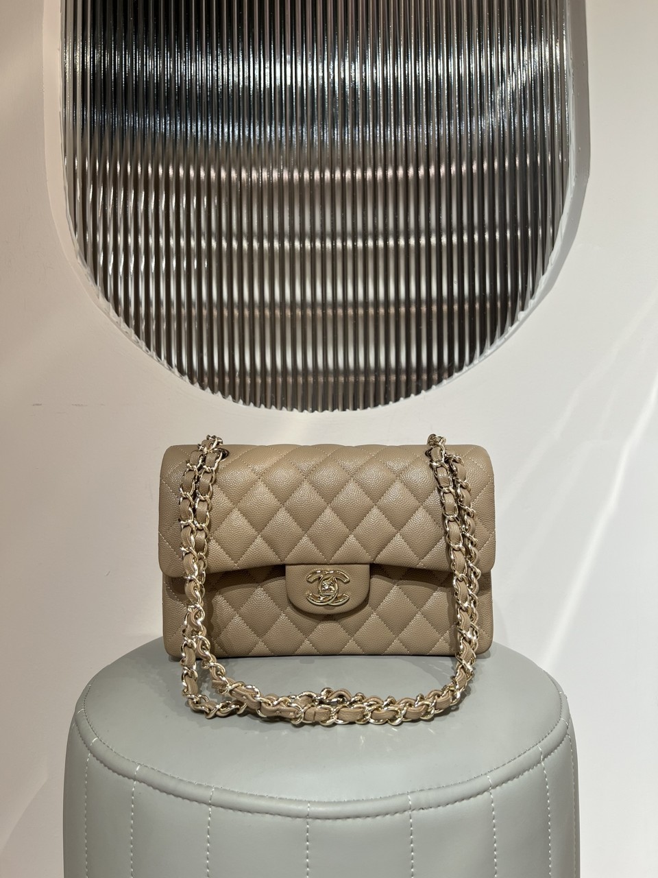 샤넬 CHANEL 클래식 스몰 캐비어 그레이 살구 샴페인골드 A01113 #지존샵