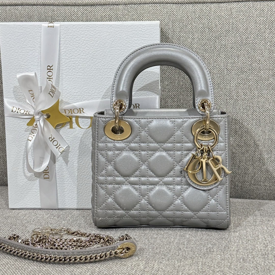 DIOR 레이디 디올 백 미니 까나쥬 M0505ONGE 17cm #여왕